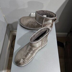 Metallic uggs